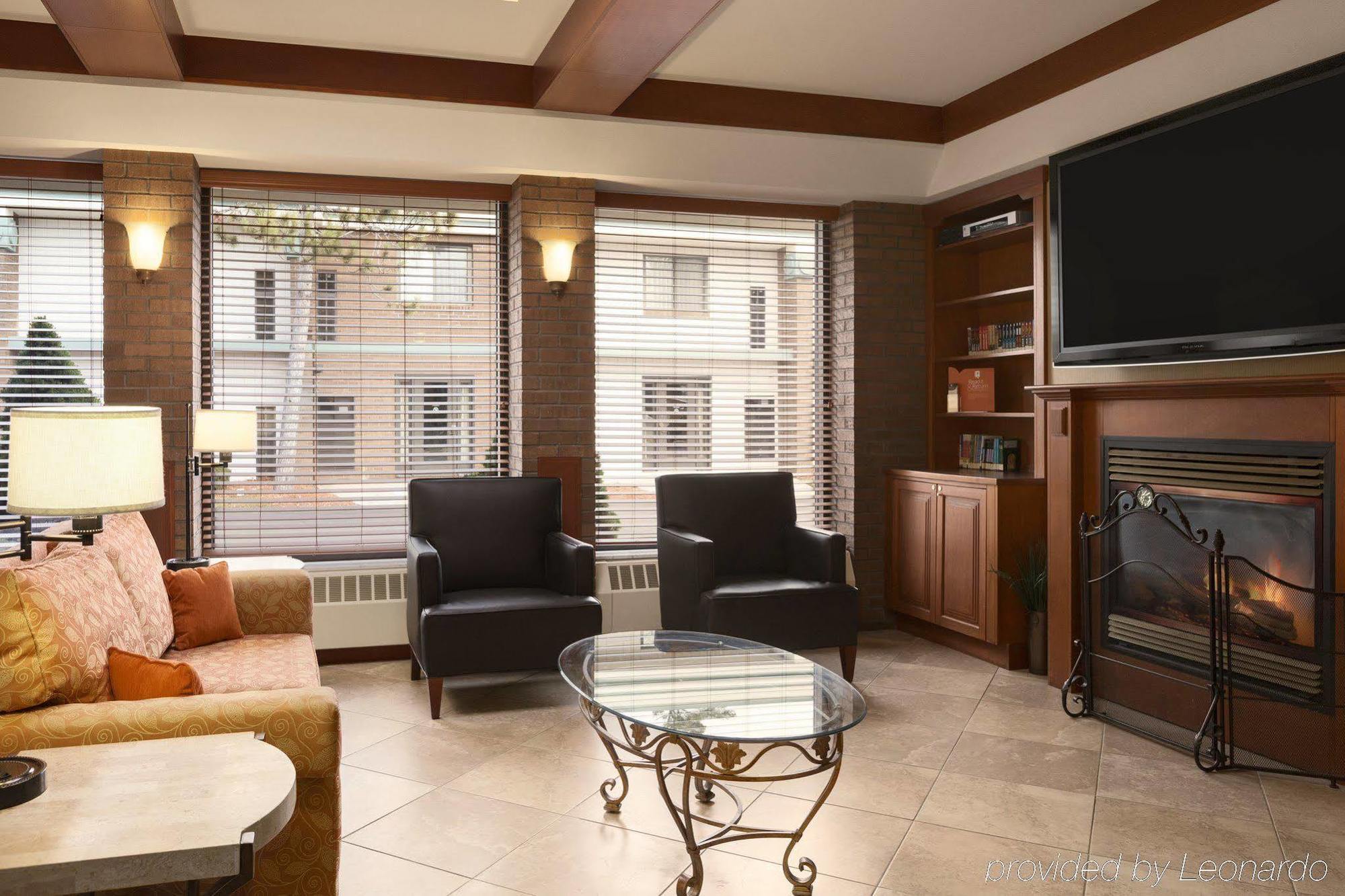 Hotel Days & By Wyndham Traverse