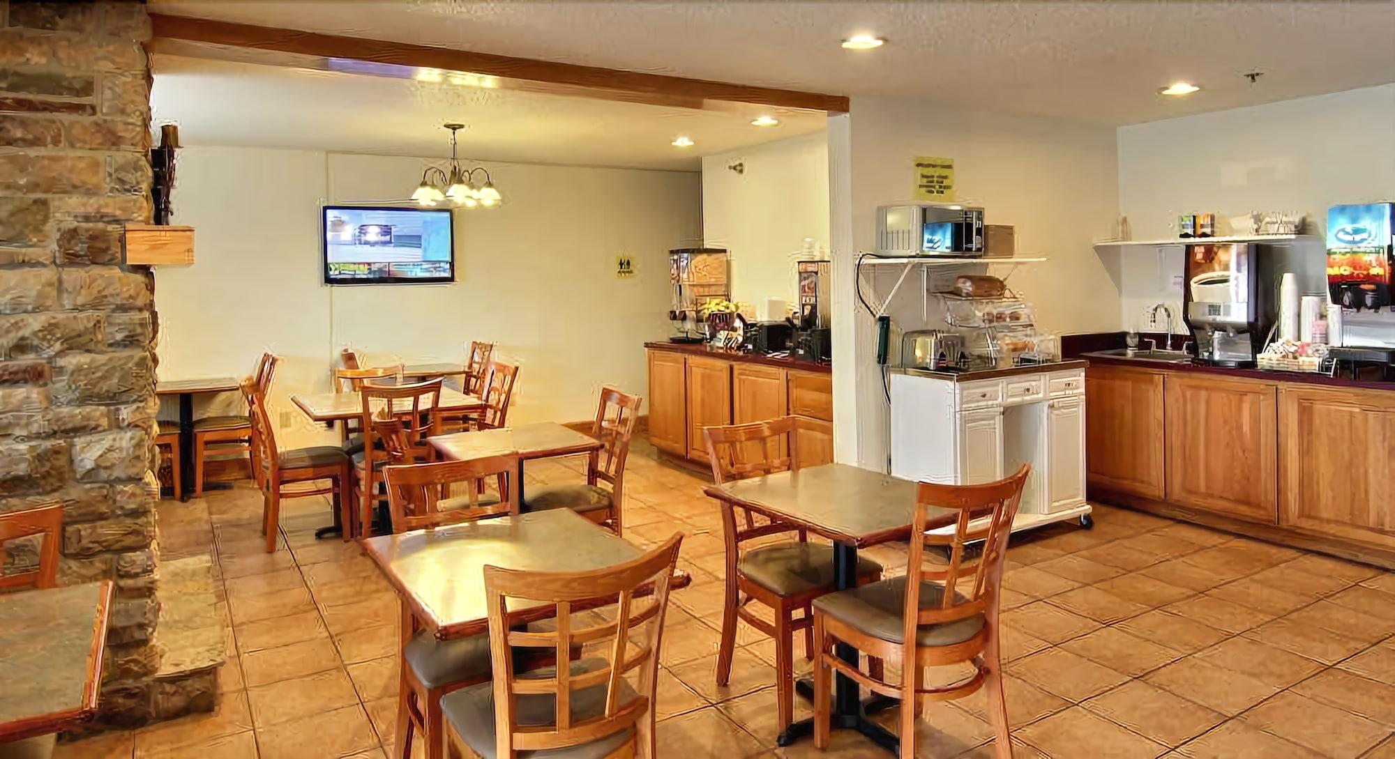 Days & By Wyndham Traverse Traverse City